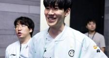 海星体育-TheShy遭遇五连败，尤文图斯教练面临压力！的简单介绍
