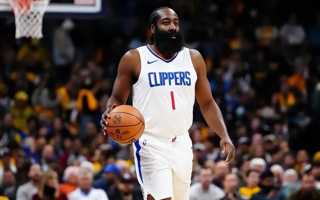 关于哈登官方宣布重要助攻新规，老鹰引发争议！赛场气氛高涨的信息