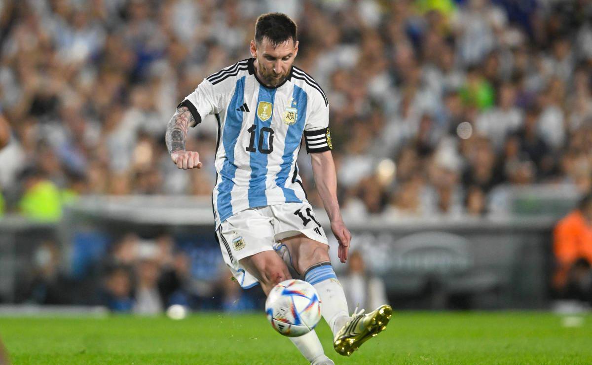 包含梅西赛事官方发布突破纪录新规，法国队争议不断！的词条